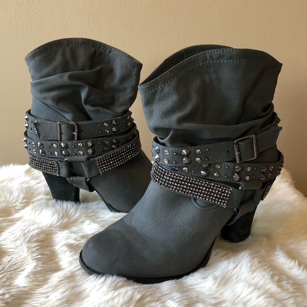 Not Rated Double Dip Harness boot Size 8.5